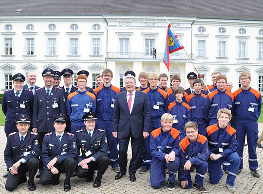 Mannschaftsfoto mit Bundespräsident. Foto: JF Messingen