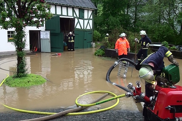 Unwetter im Siegerland (Archivfoto vom 23. Mai 2012). Der Deutsche Wetterdienst warnt jetzt auch mit Videos bei Unwetterlagen. Foto: Joachim Horn