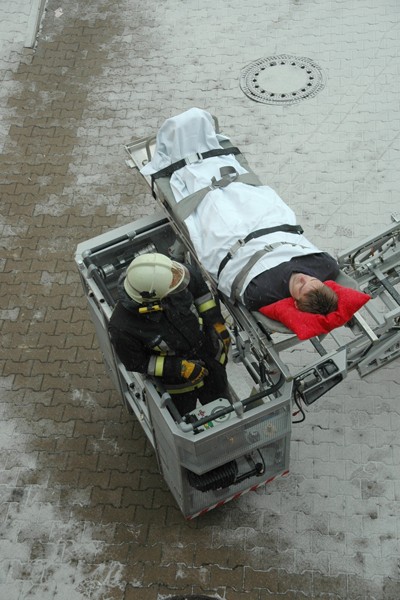 DLK_Drehleiter_Rettung_Patient_Patientenrettung_Einsatz_Feuerwehr_Tipps_VI