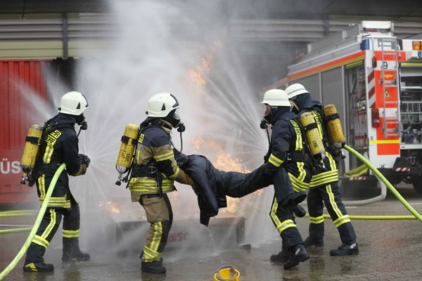 Themen der Fachmesse A&A sind beispielsweise Persönliche Schutzausrüstung und betrieblicher Brandschutz. Foto Messe Düsseldorf