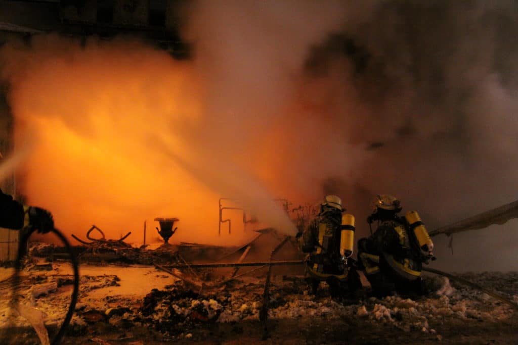 Feuerwehr_Einsatz_Löscharbeiten_Brand