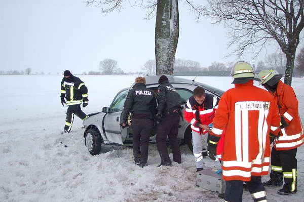 Bei diesem Unfall starb bei Stadthagen eine 25-Jährige. Foto: Polizei