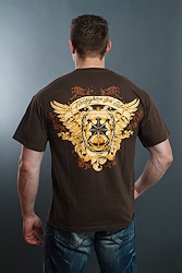 T-Shirt aus der Kollektion von Fire & Fight Streetwear. Foto: Fire & Fight Streetwear