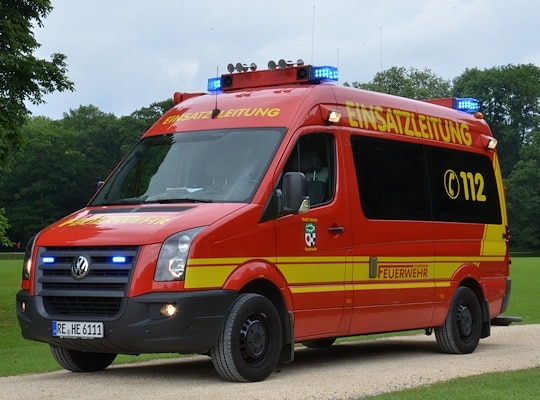 ELW der BF Herten auf VW Crafter. Gebaut wird das Fahrgestell in den Mercedes-Werken Düsseldorf und Ludwigsfelde. Doch diese Zusammenarbeit könnte 2016 enden. Foto: Preuschoff   