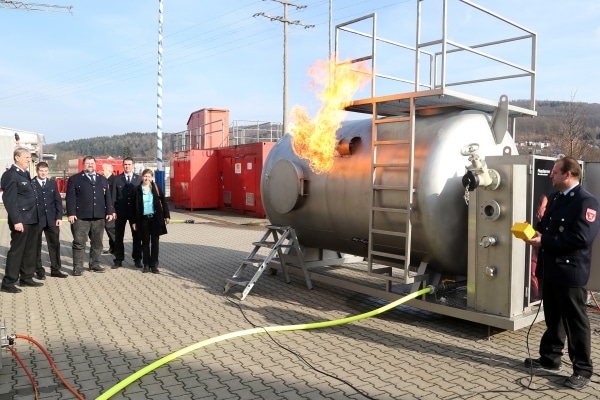 Den Feuerwehren im Kreis Aschaffenburg steht nun ein modernes Atemschutzzentrum zur Verfügung. Die Anlagen wurde auf dem Gelände der Feuerwehr Goldbach errichtet. (Foto: Ralf Hettler)