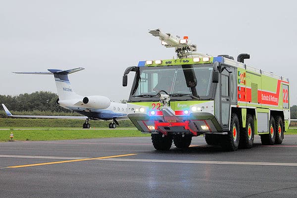 Flughafenfeuerwehr Zürich: Ziegler Z8 Flughafenlöschfahrzeug. Foto: Olaf Preuschoff