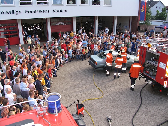 Mitgliederwerbung beim Tag der offenen Tür der Feuerwehr? Das funktioniert vielfach - allerdings nur, wenn es sich um eine sehr attraktive Veranstaltung handelt. Foto: Klöpper