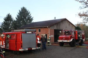 Feuerwehreinsatz bei einem Brand im Dorfgemeinschafts- und Feuerwehrhaus Suderbruch. Foto: Führer/Feuerwehr
