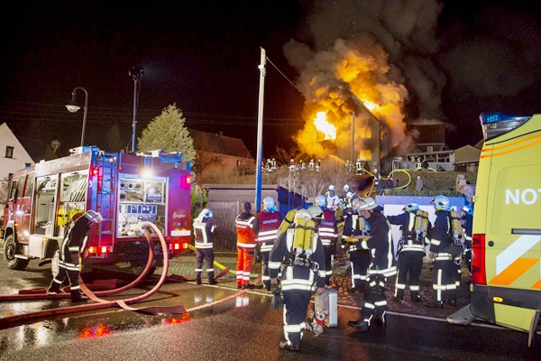 Wohnhausbrand in Reichenbach. Foto: Rocci Klein