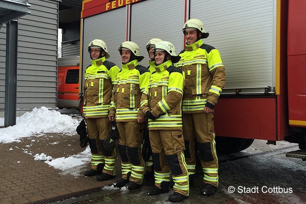 Feuerwehr Cottbus: neue Schutzkleidung. Foto: Stadt Cottbus