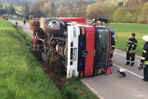 Eigenunfall_Feuerwehr_Einsatzfahrzeug