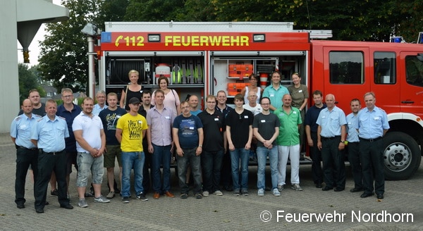 Klasse Resonanz: 21 Interessierte informierten sich am Sonntag über die Arbeit der Fuerwehr Nordhornn und schnupperten mal rein. Foto: FF Nordhorn