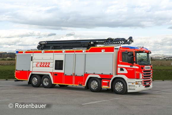 In hanau versieht dieses ULF von rosenabuer seinen Dienst. Als Fahrgestell dient ein Scania. Foto: Rosenbauer