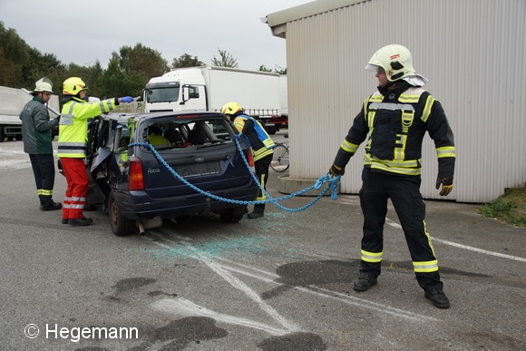 Der Einsatz der so genannten Oslo-Methode (Kettenzug) wird vorbereitet. Foto: Hegemann