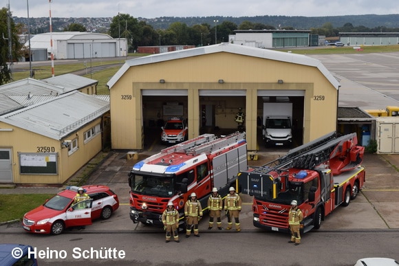 Die Fire-Station befindet sich direkt am militärischen teil des Flughafens Stuttgart. Foto: Heino Schütte