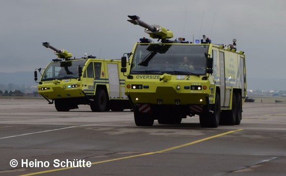 Als FLF nutzt das Fire Department zwei Panther 6x6 von Rosenbauer. Foto: Heino Schütte