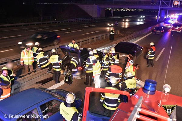 Feuerwehr München_Tesla-Fahrer