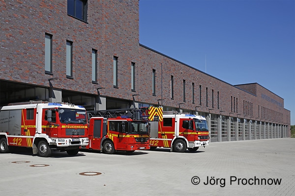 Großzügig dimensioniert: Die neue Hauptfeuer- und Rettungswache der BF Krefeld. Foto: Jörg Prochnow