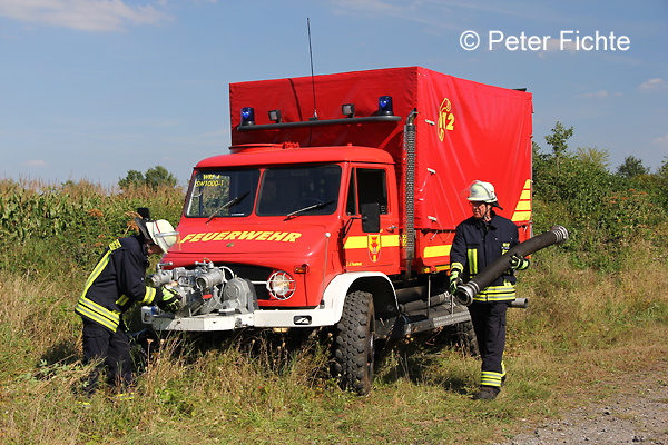 Dieser Unimog 404, Baujahr 1964, lief früher als TLF 8. Die FF Warendorf baute ihn selbst zum SW 1000 um. Foto: Peter Fichte