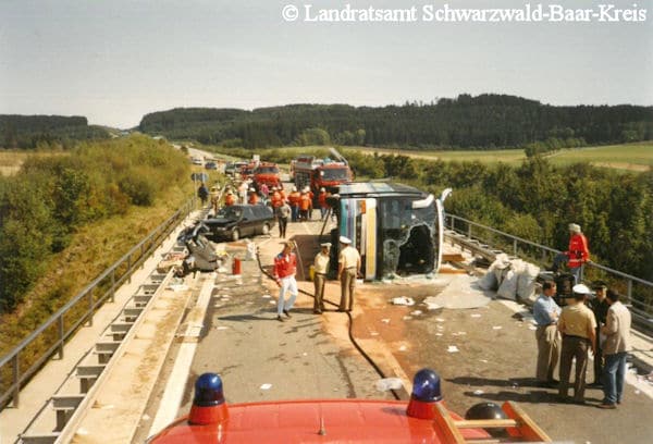 Feuerwehreinsatz, Busunfall