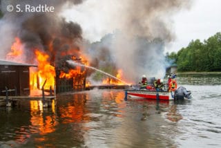 Feuer Bootshaus