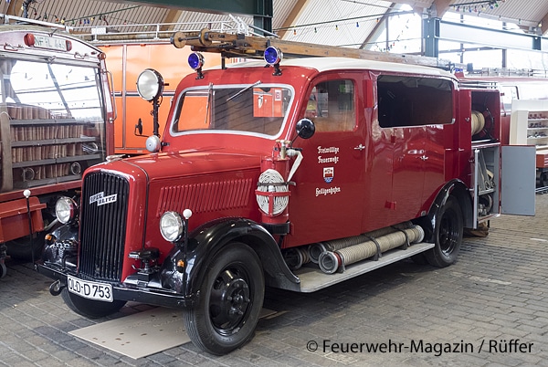 Im Feuerwehrmuseum Norderstedt zu bewundern: LF 8 der FF Heiligenhafen (SH) auf Opel-Fahrgestell, Baujahr 1939, mit einer frühen Form von Blaulichtern. Foto: M. Rüffer