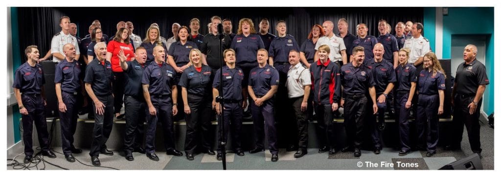 Fire Singed Roster Firefighter singen Band Aid-Welthit