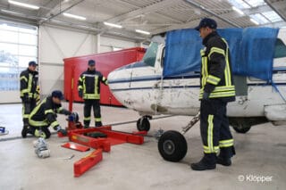 Flugzeugbergewagen (Bergedolly) bei der Flughafenfeuerwehr