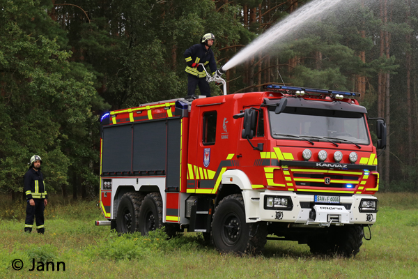 Tanklöschfahrzeug der FF Areendsee auf Kamaz-Fahrgestell.