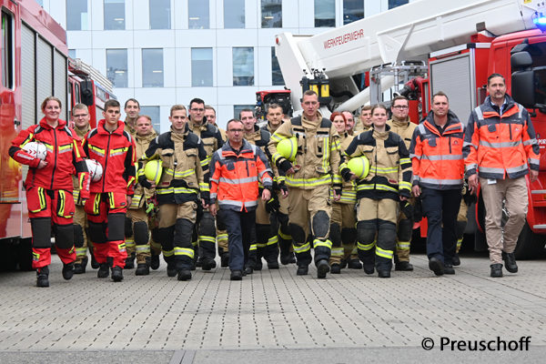 Mannschaftsbild der Auszubildenden WF Meyer Werft