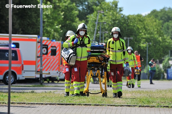 Kollegen im Rettungsdienst gehen auf dem Zahnfleisch