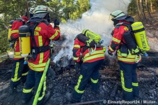 Brandbekämpfung unter Atemschutz im Wald