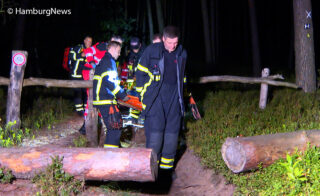 In der Fischbeker Heide (HH) täuscht ein 25-Jähriger einen Unfall vor, der eine aufwendige Rettungsaktion nach sich zieht. Foto: HamburgNews/Seemann