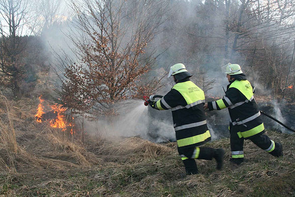 Flächenbrand nahe des bayerischen Mamhofen am Karfreitag. Foto: Jürgen Römmler Flächenbrand nahe des bayerischen Mamhofen am Karfreitag. Foto: Jürgen Römmler