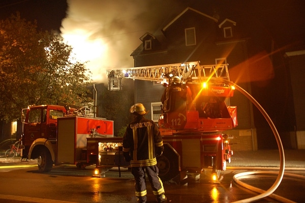 Möbellager in Siegen in Vollbrand. Foto: Jörg Büdenbender Möbellager in Siegen in Vollbrand. Foto: Jörg Büdenbender