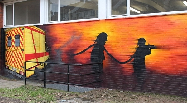 Graffiti an der Hauptfeuerwache in Bremen. Foto: Feuerwehr Bremen Graffiti an der Hauptfeuerwache in Bremen. Foto: Feuerwehr Bremen