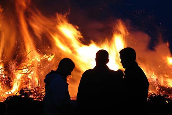 Osterfeuer. Foto: Michael Klöpper