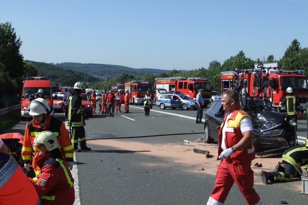 Bei einem schweren Unfall auf der A1 wurden am Himmelfahrstag fünf Personen teilweise schwer Verletzt. Foto: Feuerwehr Gevelsberg Bei einem schweren Unfall auf der A1 wurden am Himmelfahrstag fünf Personen teilweise schwer Verletzt. Foto: Feuerwehr Gevelsberg