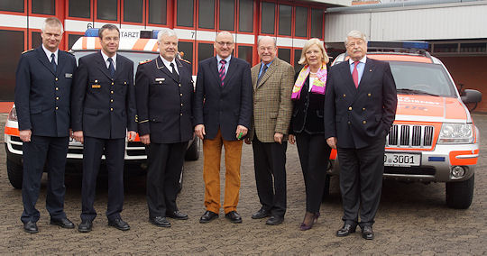 Fototermin am Freitag (24.02.) bei der Pressekonferenz der Rettmobil 2012 in Fulda. Die Beteiligten freuen sich auf die Messe. Foto: Hegemann