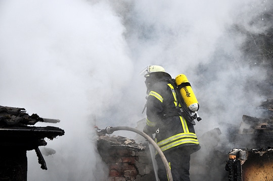 Feuer in Buchholz: Bei dem Brand eines Wohnhauses in Holm-Seppensen starb eine 89-jährige Frau. Foto: Polizei