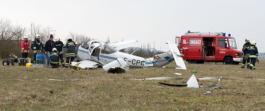 Flugzeugabsturz am Flugplatz Wels. Foto: foto-kerschi.at