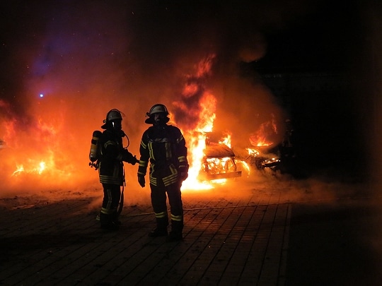 Rund jeder vierte Bürger in Deutschland hat ein Ehrenamt. Zum Beispiel bei der freiwilligen Feuerwehr. Foto: Klöpper
