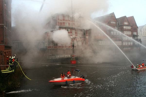 Großbrand in Lüneburg. Foto: Daniel Roemer/Feuerwehr Lüneburg