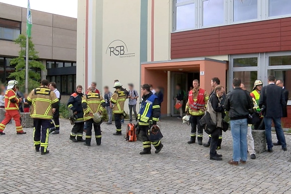 Verpuffung im Chemieunterricht : Unfall an Realschule Burgkunstadt. Foto: News5