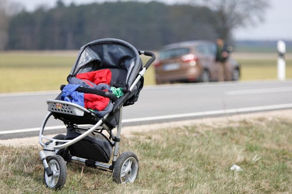 Vater wird von Pkw erfasst und stirbt. Foto: News5/Goppelt