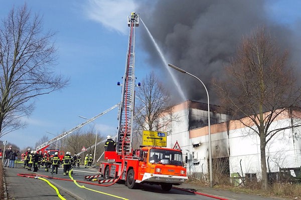 Großbrand in Witten. Foto: René Werner / Ida News Media