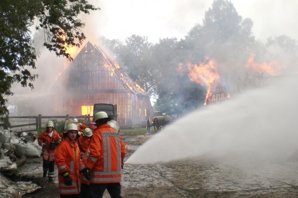 Grossbrand-Stade-13-07-2015
