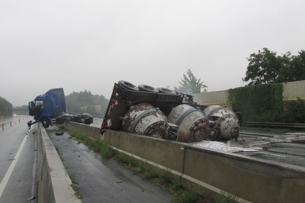 Unfall-Gefahrgut-Dortmund-17-08-2015