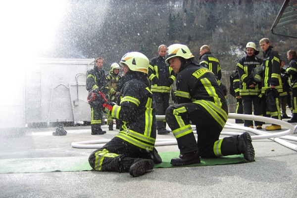 Überhose_Feuerwehr_PSA_Persönliche Schutzausrüstung_Einsatzkleidung_II