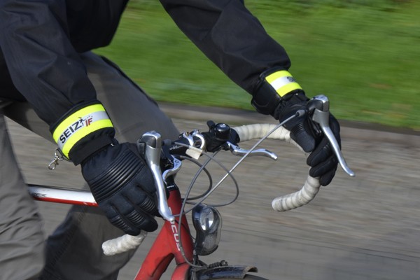 Winterhandschuh-Feuerwehr-Seiz-01